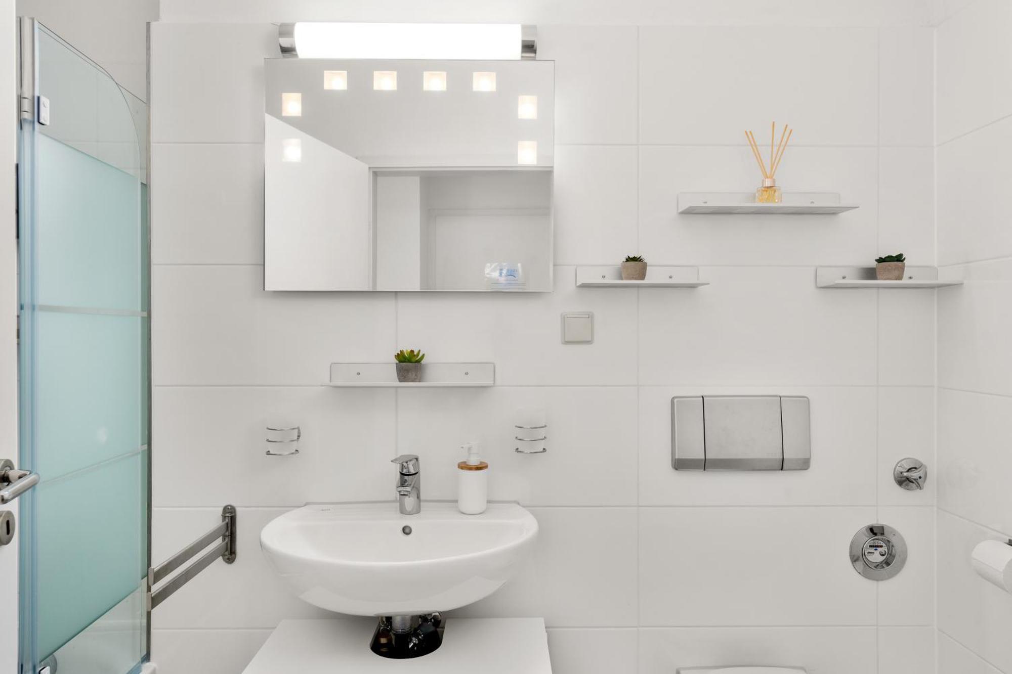 Apartment Free Living - Design Apartments, Zentrum, Outlet, Balkon, Kueche *